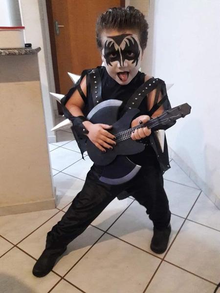 Heitor, garoto de cinco anos fã da banda Kiss - Aline Labaki/Acervo pessoal - Aline Labaki/Acervo pessoal