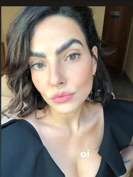 A apresentadora Laura Vicente adere à técnica da sobrancelha laminada - Reprodução/Instagram