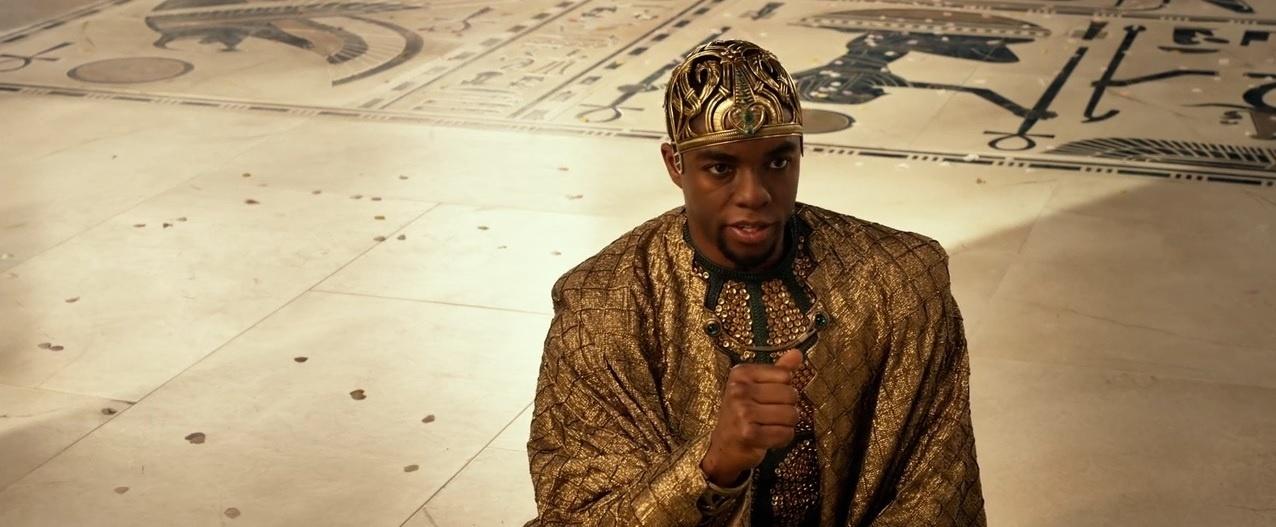 Chadwick Boseman interpretou o deus Thoth em "Deuses do Egito" (2016) - Reprodução