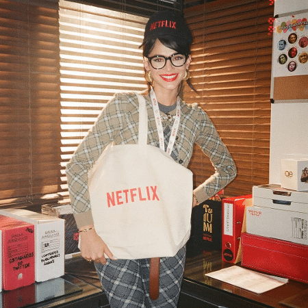 Bruna Marquezine anunciando seu contrato pela Netflix - Reprodução/Instagram/@brunamarquezine