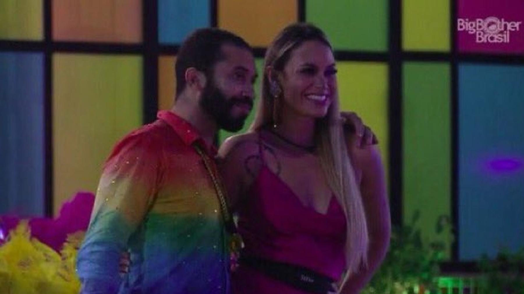 BBB 21: Gilberto e Sarah curtindo juntos a festa - Reprodução/Globoplay