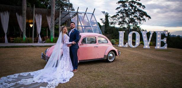 Fusca rosa, alugado para casamentos