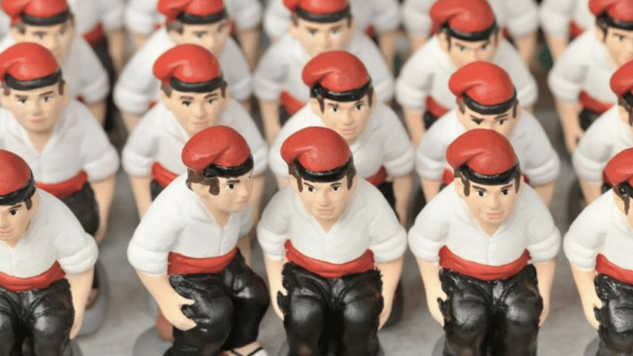 "Caganer", boneco tradicional da Catalunha, na Espanha, com sua aparência original - Campillo Rafael/Alamy