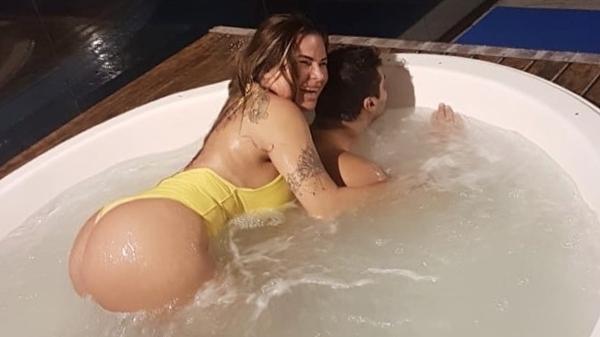 Solange Gomes lembra dos tempos da "Banheira do Gugu" com os amigos