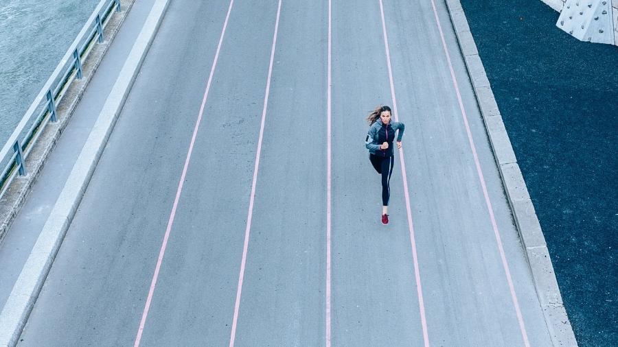 Correr a mais não é correr melhor, e o excesso aumenta risco de