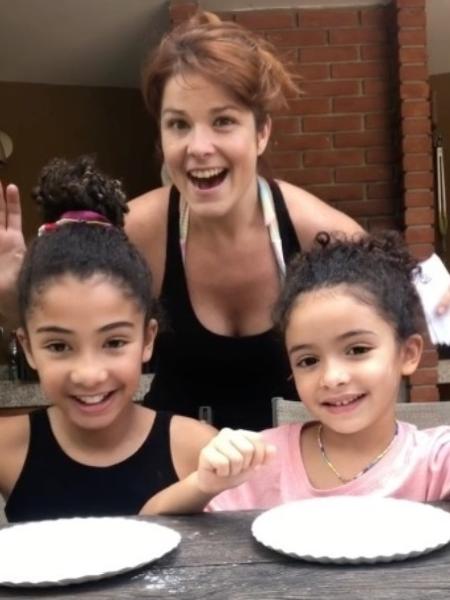 Samara Felippo e as filhas, Alicia, 11 anos, e Lara, 6 - Reprodução / Instagram