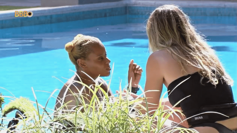 BBB 23: Bruna Griphao e Aline Wirley desabafam na piscina - Reprodução/Globo