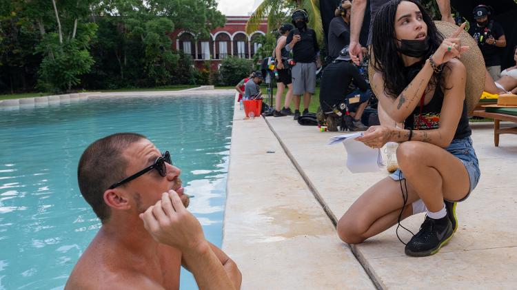 Zoë Kravitz no set de "Pisque Duas Vezes"