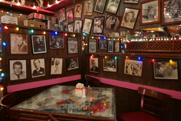 Em Captiva, o Bubble Room conquista pela decoração kitsh dos seus 5 salões Em Captiva, o Bubble Room conquista pela decoração kitsh dos seus 5 salões