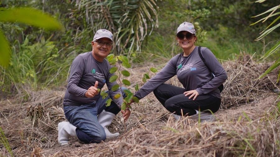 Edna e o marido cederam parte da sua propriedade para restauração ambiental e, hoje, já conseguem ver os resultados Edna e o marido cederam parte da sua propriedade para restauração ambiental e, hoje, já conseguem ver os resultados
