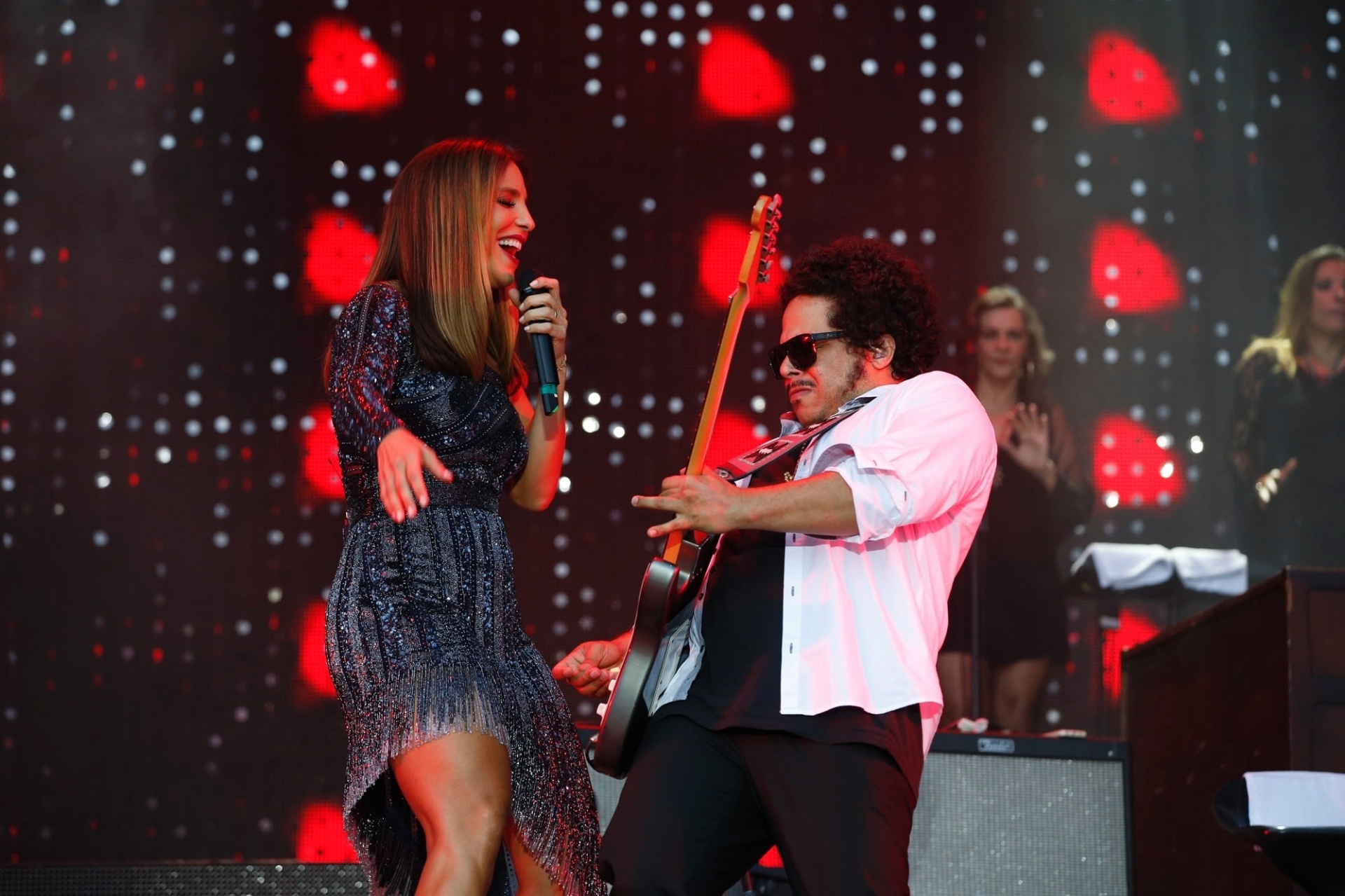 21.jun.2015-  Ivete abre show em homenagem ao Tim Maia  com "Não quero dinheiro  [Só quero amar]" - Marcello Sá Barretto e Felipe Panfili/AgNews