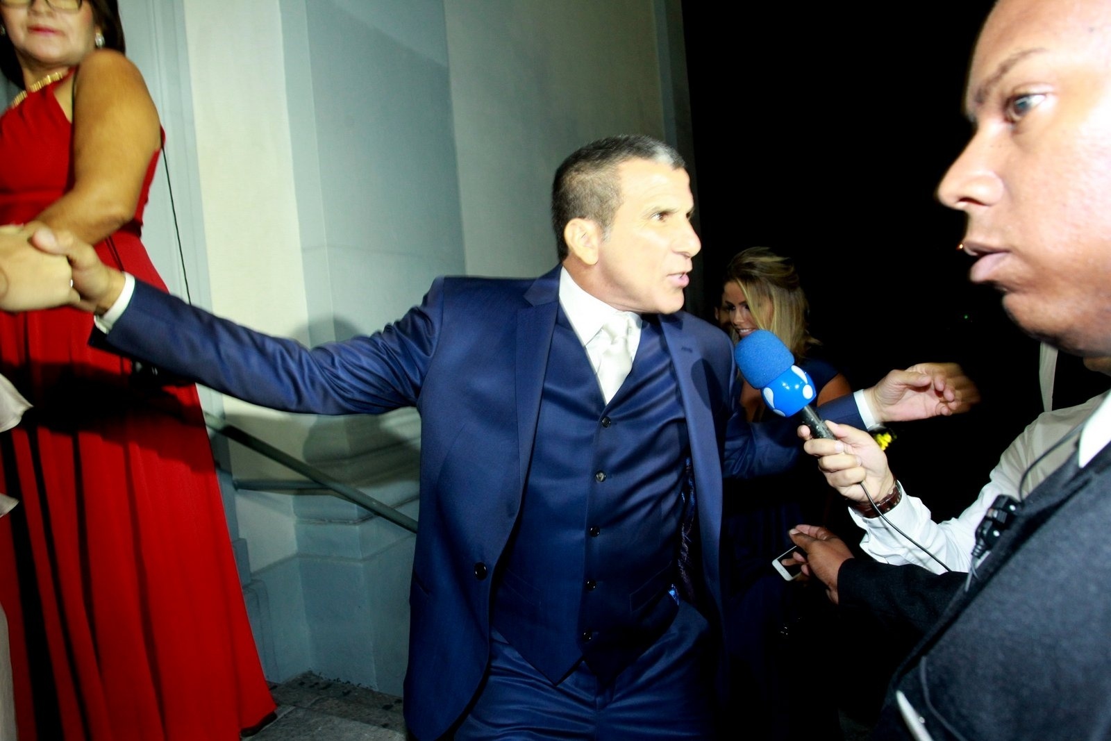 02.abr.2016 - O ator Eri Johnson se casou neste sábao (2) com a estudante de medicina Alice Souto na Igreja Santa Margarida, no Rio de Janeiro - Marcello Sá Barretto e Anderson Borde/AgNews