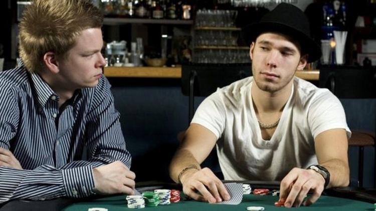 Bons jogadores de pôquer são especialistas em 'ler' o comportamento dos adversários - IStock/Reprodução - IStock/Reprodução