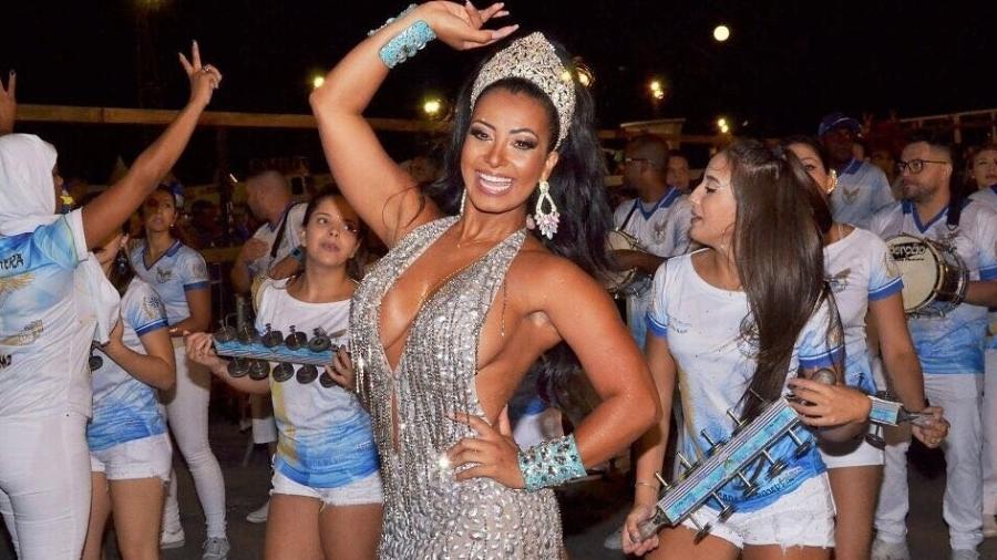 Cinthia Santos é rainha de bateria da Águia de Ouro - Fausto Júnior/Divulgação