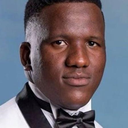 Arquivo Pessoal Menzi Mngoma