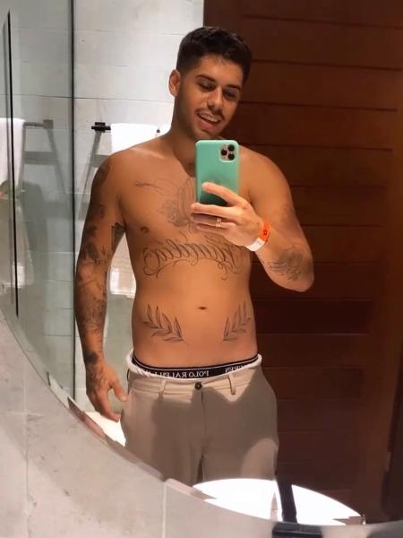 Zé Felipe brinca que vai mostrar o corpo se engordar após comes e bebes do chá revelação - Reprodução/Instagram @zefelipecantor