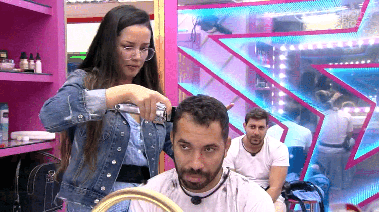 Juliette Corta Cabelo De Arthur E Gil E Caio Entram Na Fila 24 02