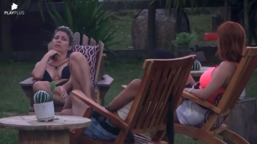 A Fazenda 2022: Bárbara e Deborah detonam Deolane em papo na área externa - Reprodução/PlayPlus