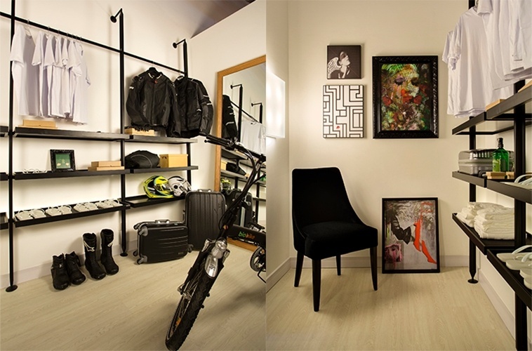 Mesmo em um apartamento pequeno, você pode ter um closet! A solução da dupla Nilton Montarroyos e Estela Pinheiro é simples e de baixo custo: componha um armário aberto usando araras e prateleiras | O projeto está exposto na Morar Mais por Menos RJ (www.morarmais.com.br) até 2 de novembro de 2015 - Denílson Machado/ MCA Estúdio/ Divulgação/ Montagem UOL