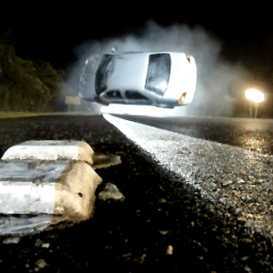 Agnaldo Bueno realiza cena de capotagem - Divulgação/No Limits - Divulgação/No Limits