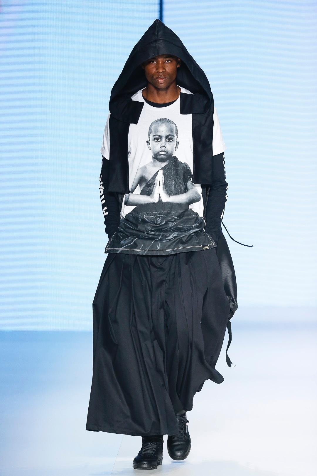 LAB desfila coleção na SPFW N42  - Alexandre Schneider/UOL