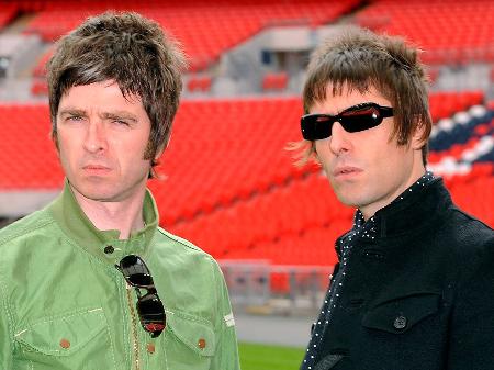 Or irmãos Noel Gallagher e Liam Gallagher: treta familiar e musical - Samir Hussein/Getty Images
