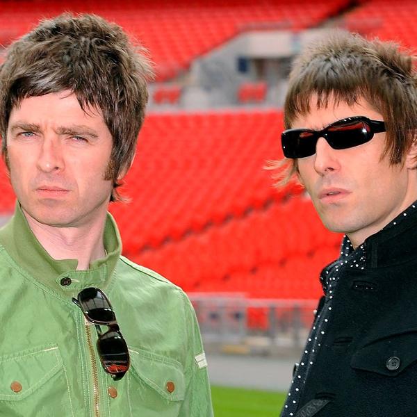 Or irmãos Noel Gallagher e Liam Gallagher, fundadores do Oasis