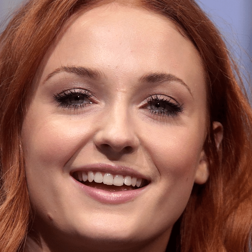 Sophie Turner defende crianças de “Stranger Things” por não