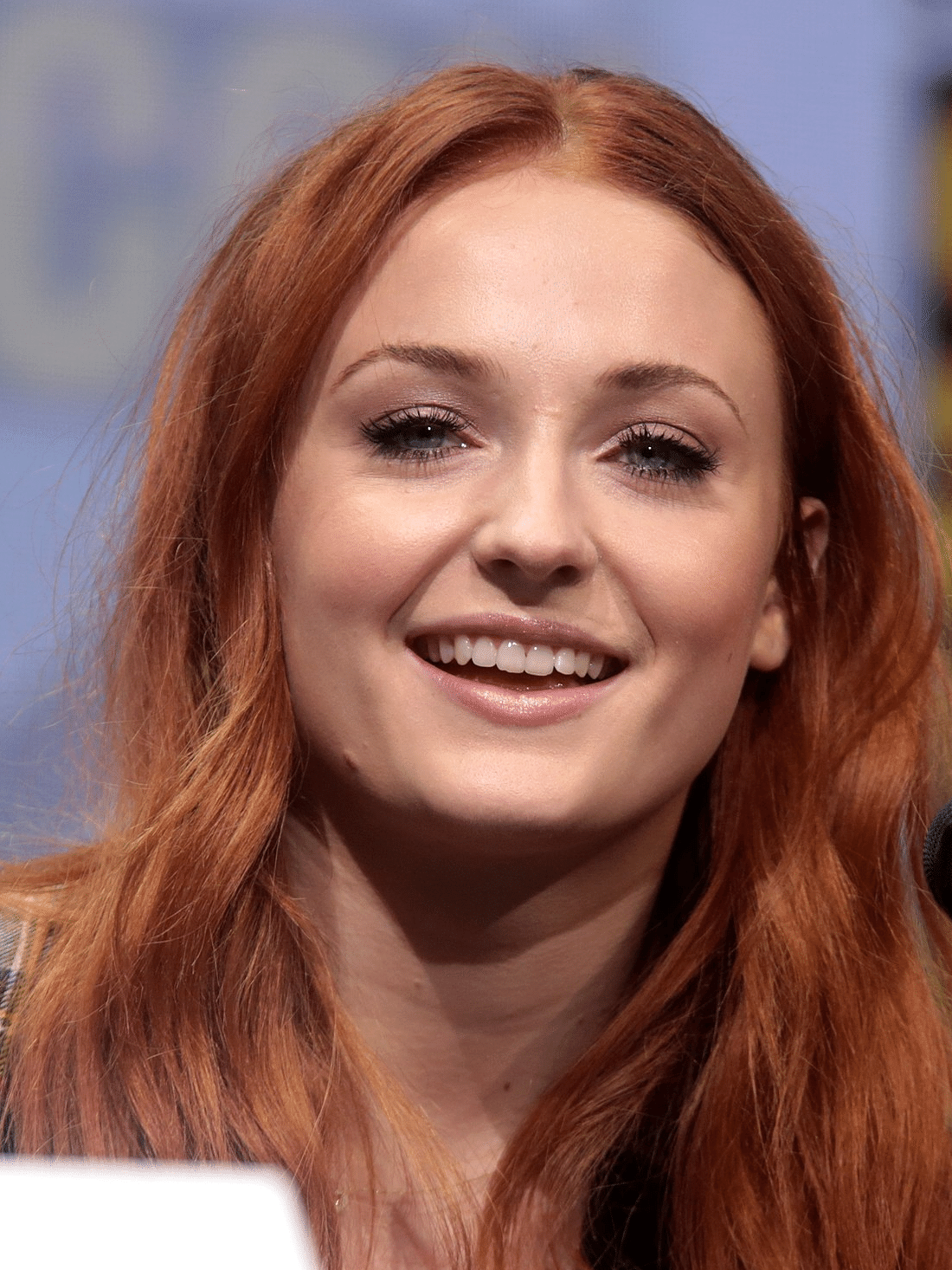 Sophie Turner defende crianças de “Stranger Things” por não