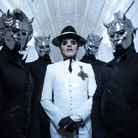 O Cardinal Copia com seus Nameless Ghouls, os instrumentistas do Ghost - Divulgação - Divulgação