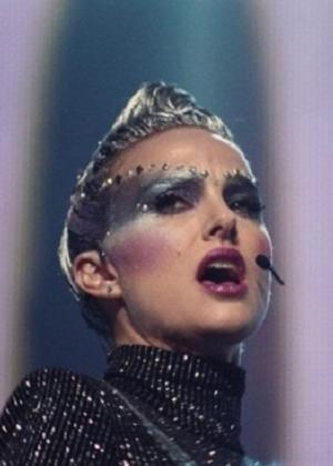Natalie Portman em cena de "Vox Lux" - Reprodução - Reprodução