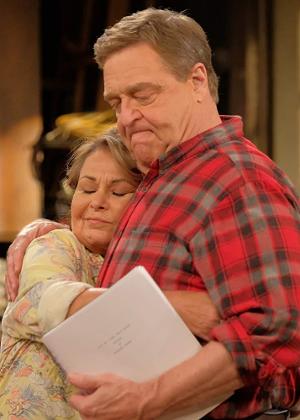 Roseanne Barr e John Goodman em cena da sitcom "Roseanne" - Divulgação - Divulgação