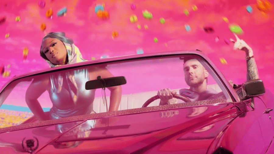 Meghan Thee Stallion e Adam Levine, do Maroon 5, em "Beautiful Mistakes" - Reprodução/YouTube