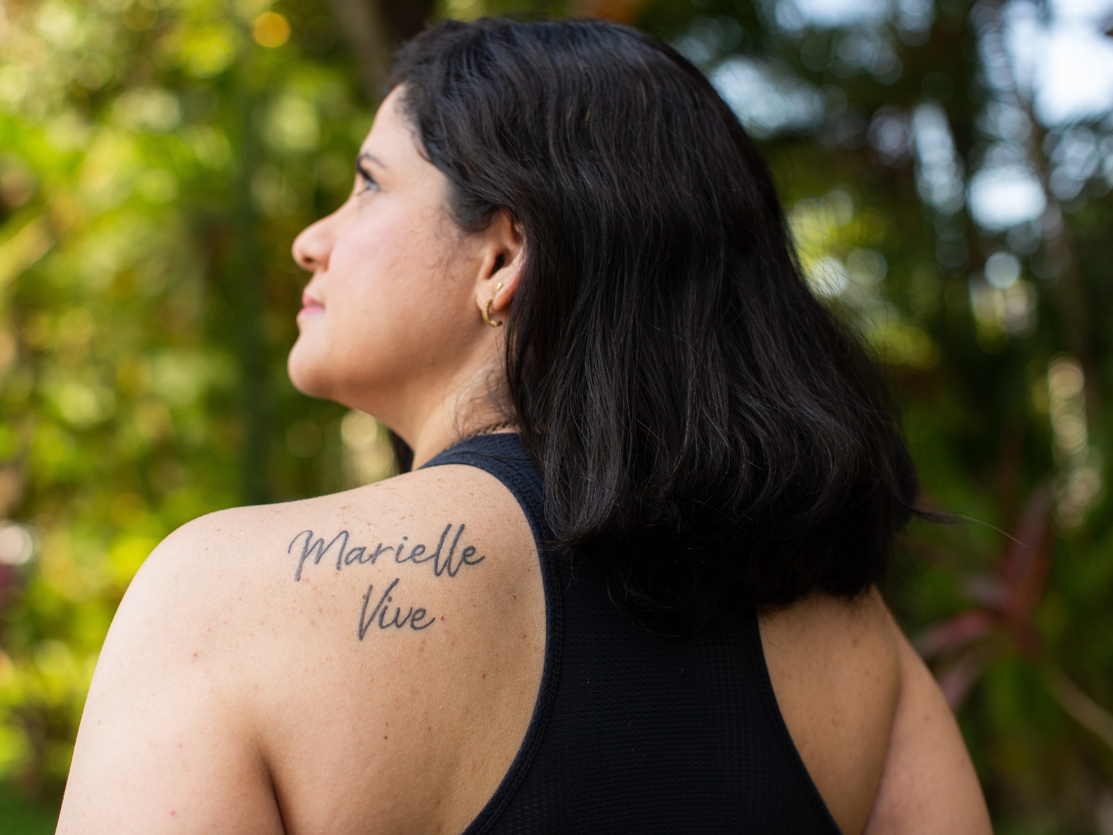 Três anos depois de seu assassinato, Marielle vira tatuagem em mulheres que seguem seu legado