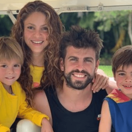 Shakira, Piqué e filhos - Reprodução / Instagram