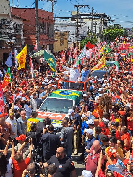 Lula fez caminhada da campanha no Rio enquanto Michelle Bolsonaro encontrou-se com religiosas - Luiza Souto/UOL