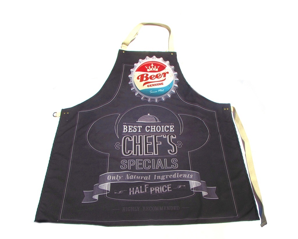 O avental é uma peça que não pode faltar para o papai que curte cozinhar. Há inúmeras opções disponíveis no mercado, uma sugestão é esse modelo com estampa moderna, em sarja feita com garrafas PET. À venda por R$ 195, na Sao Casa (www.saocasa.com.br) - Divulgação