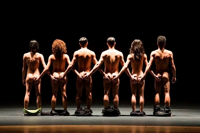 Cena do espetáculo paulistano "Estado Imediato", do Grupo Ângelo Madureira e Ana Catarina Vieira - Divulgação