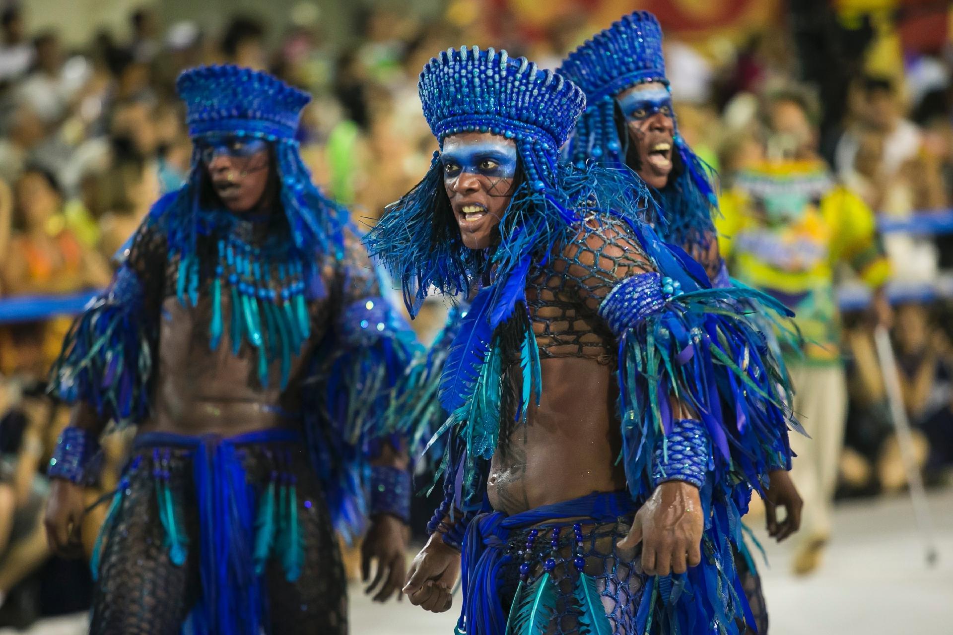4.mar.2017 - Beija-Flor no desfile das campeãs do Rio de Janeiro - Bruna Prado/UOL