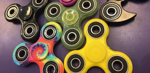 Os hand spinners ou, simplesmente, spinners são a febre do momento - CNN