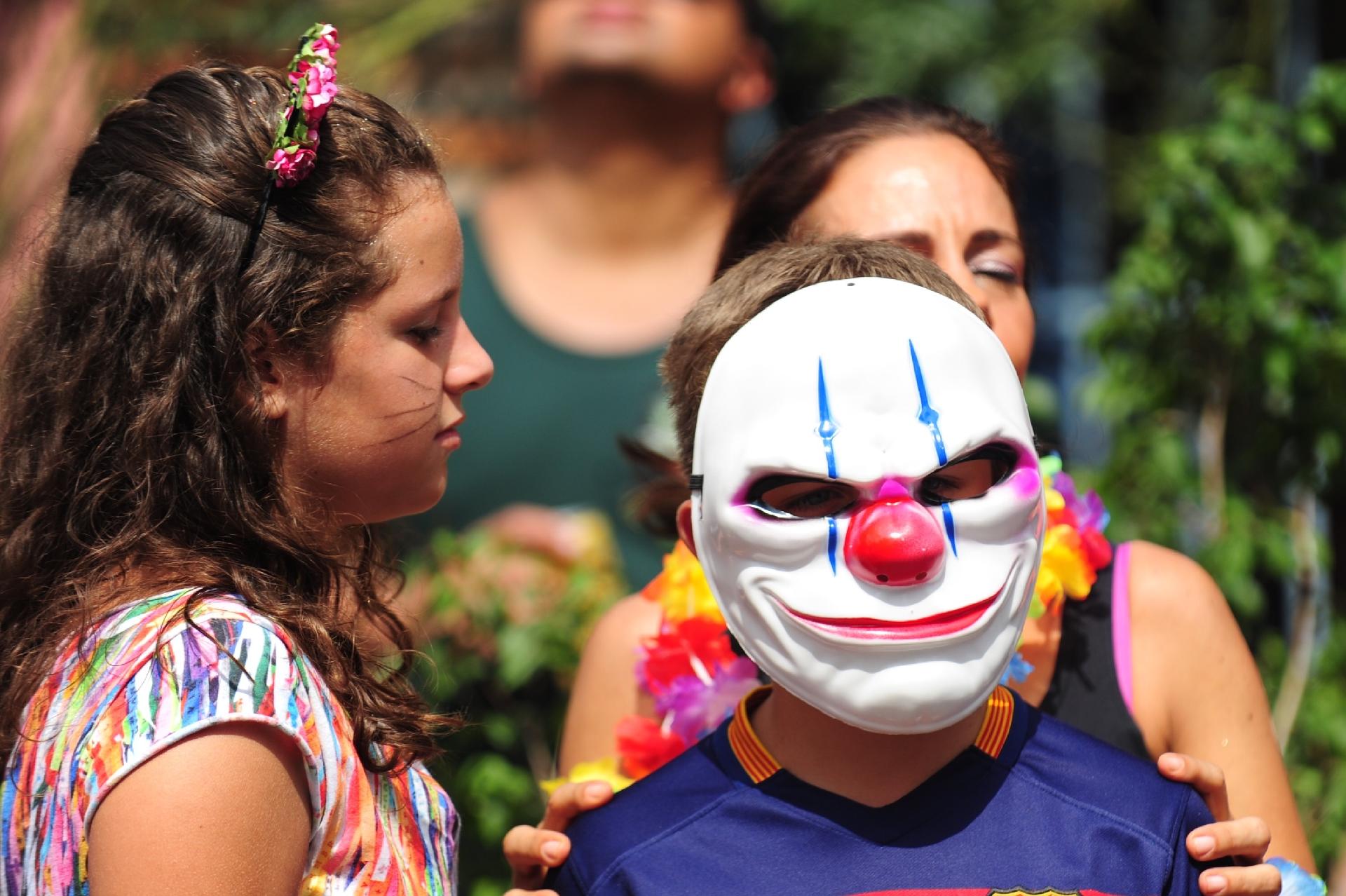 Bloco Te Amo, Mas Só Como Amigo desfila pelas ruas de Pinheiros na tarde deste sábado (17) - Junior Lago/UOL