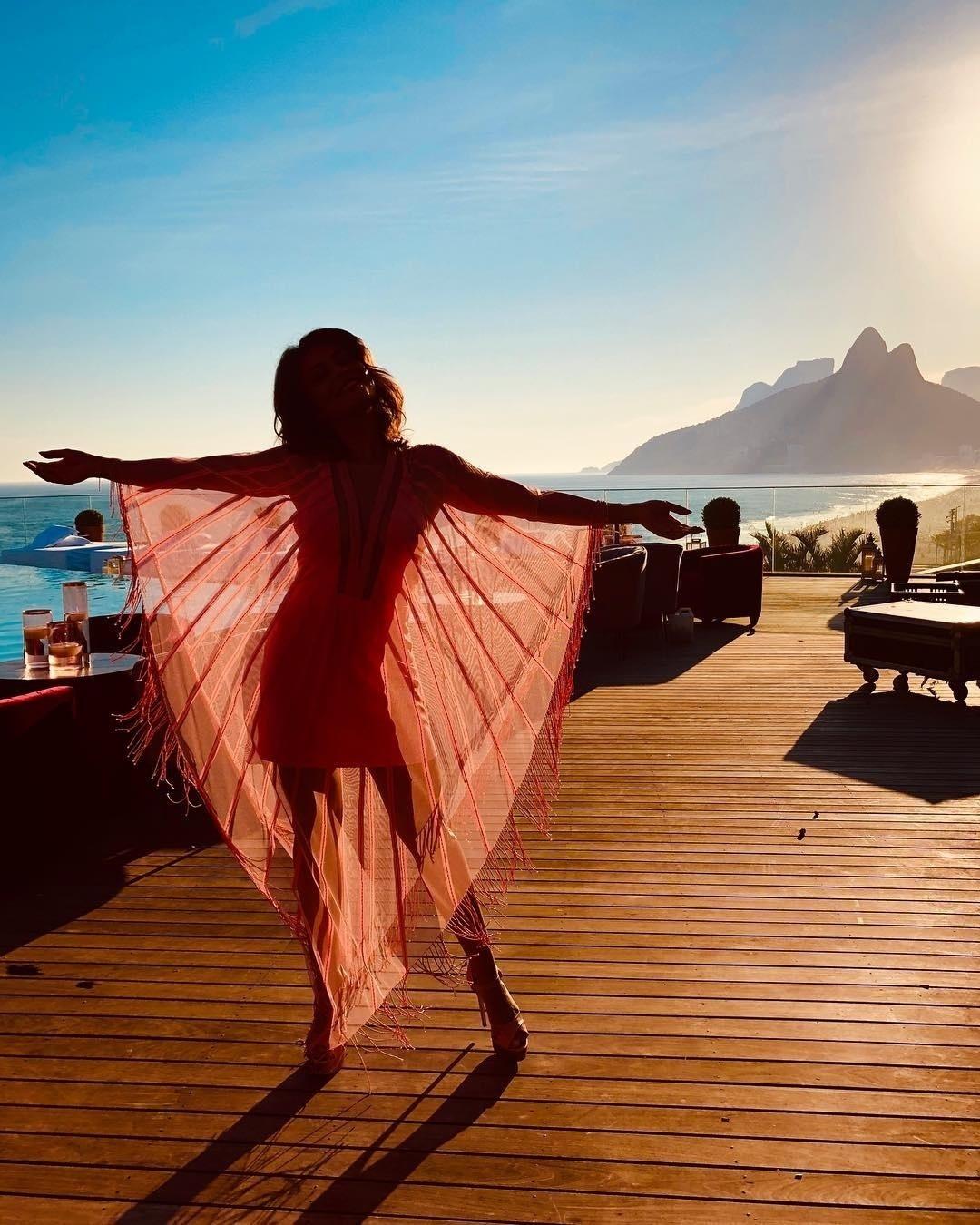 Famosas abraçam campanha do Outubro Rosa contra o câncer de mama - Reprodução/Instagram