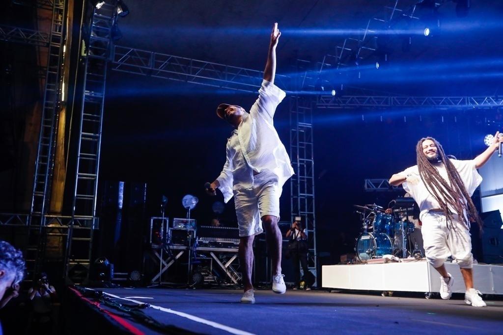 O rapper Criolo se apresenta no Anhangabaú durante a Virada Cultural - Marcelo Justo/UOL