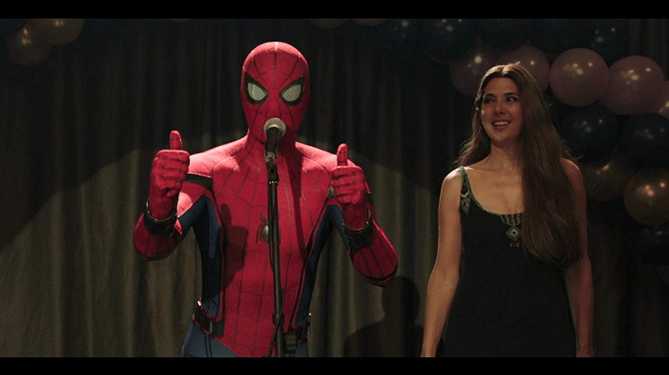 Tom Holland e Marisa Tomei em cena de Homem-Aranha: Longe de Casa - Reprodução - Reprodução