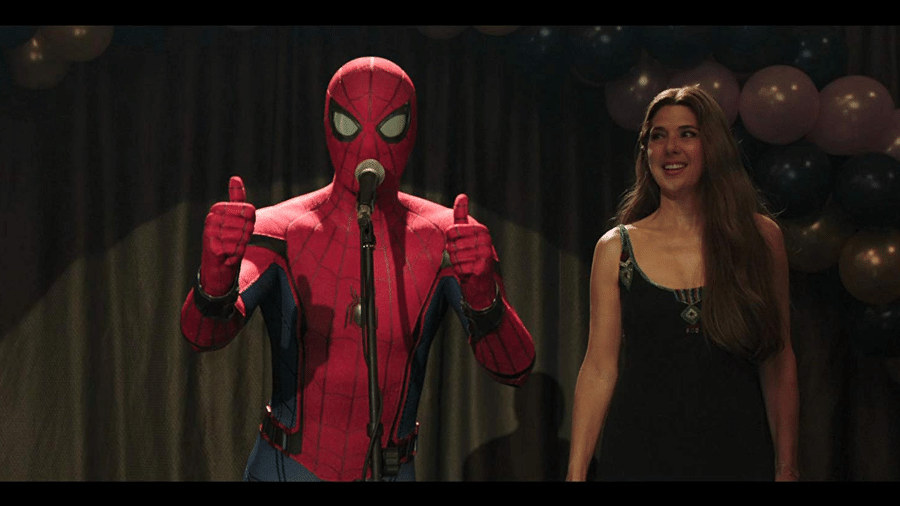 Tom Holland e Marisa Tomei em cena de Homem-Aranha: Longe de Casa - Reprodução