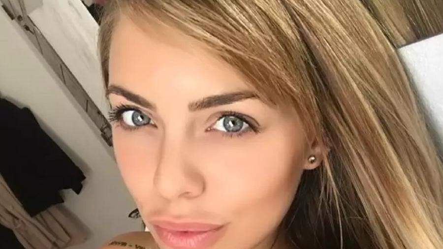 A ex-atriz pornô Mía Etcheverría foi presa quando tentava embarcar com uma mala contendo 6,5 kg de cocaína - Reprodução/Instagram