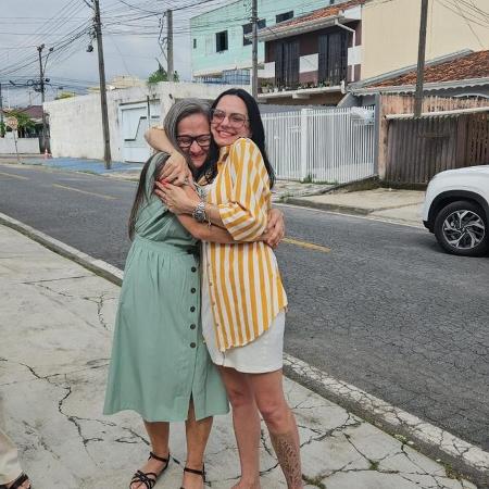 Inerci (esquerda) e Bartira (direita) se encontram pela primeira vez em Curitiba Inerci (esquerda) e Bartira (direita) se encontram pela primeira vez em Curitiba