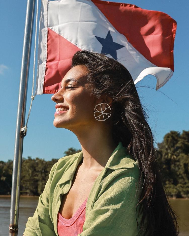 O Círio é tão presente na vida de Alane que ela não se lembra da primeira vez que participou. O Círio é tão presente na vida de Alane que ela não se lembra da primeira vez que participou.