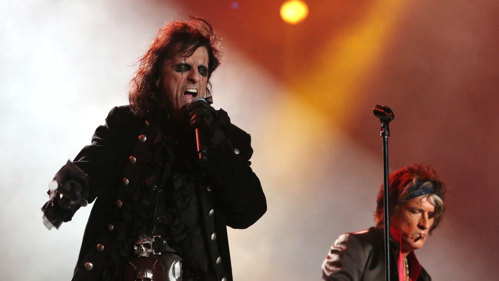24.set.2015 - Johnny Depp, Alice Cooper e Joe Perry se apresentam no grupo Hollywood Vampire no palco Mundo no Rock in Rio 2015 - Marco Teixeira/UOL