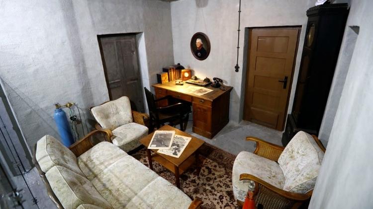 Réplica do escritório que Adolf Hitler utilizou na Segunda Guerra Mundial - Fabrizio Bensch/Reuters - Fabrizio Bensch/Reuters